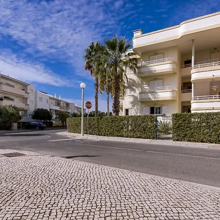 Apartment Amazing 1 Bedroom Near Marina *