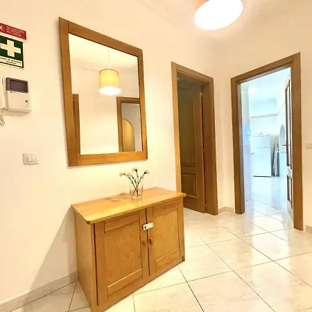 Apartment Amazing 1 Bedroom Near Marina *
